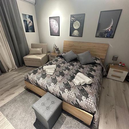 카타니아 La Via Di Mezzo 아파트 외부 사진